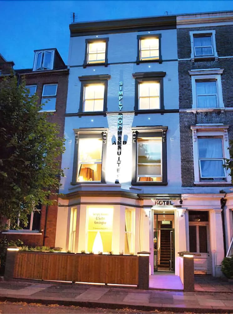 simply rooms and suites