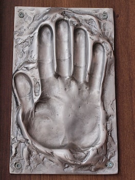 simply rooms and suites