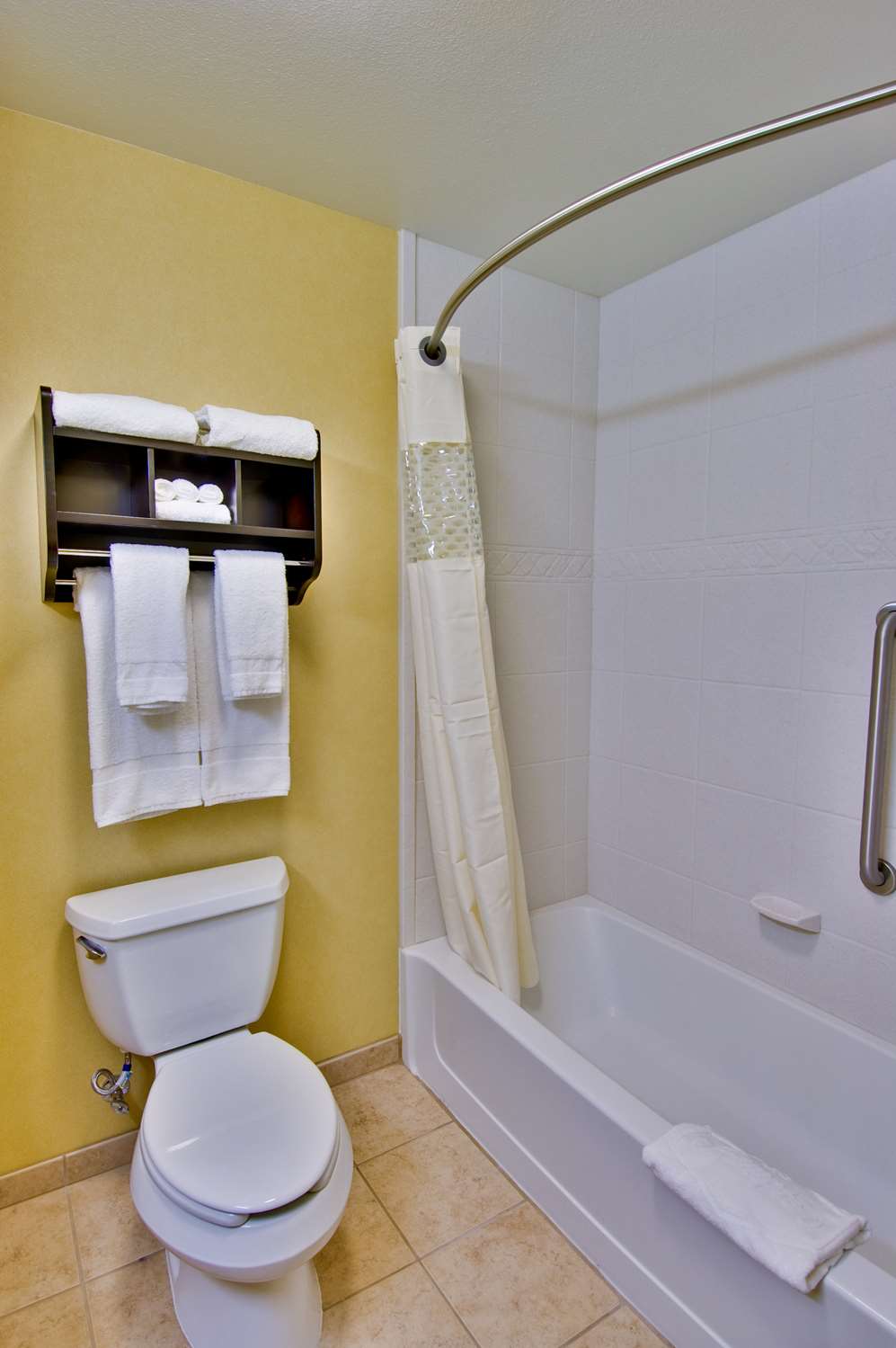 hampton inn and suites moreno valley