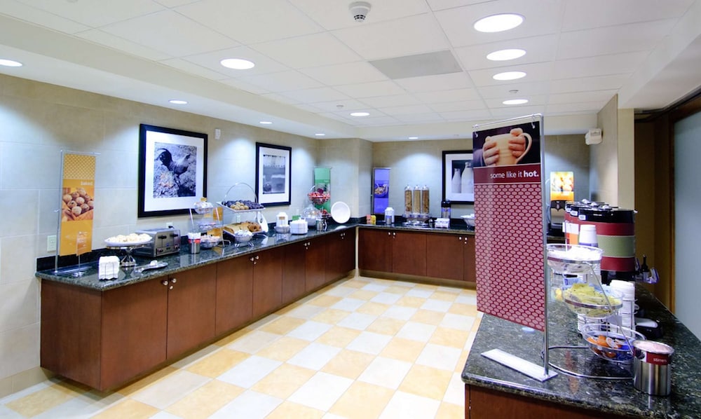 hampton inn and suites moreno valley