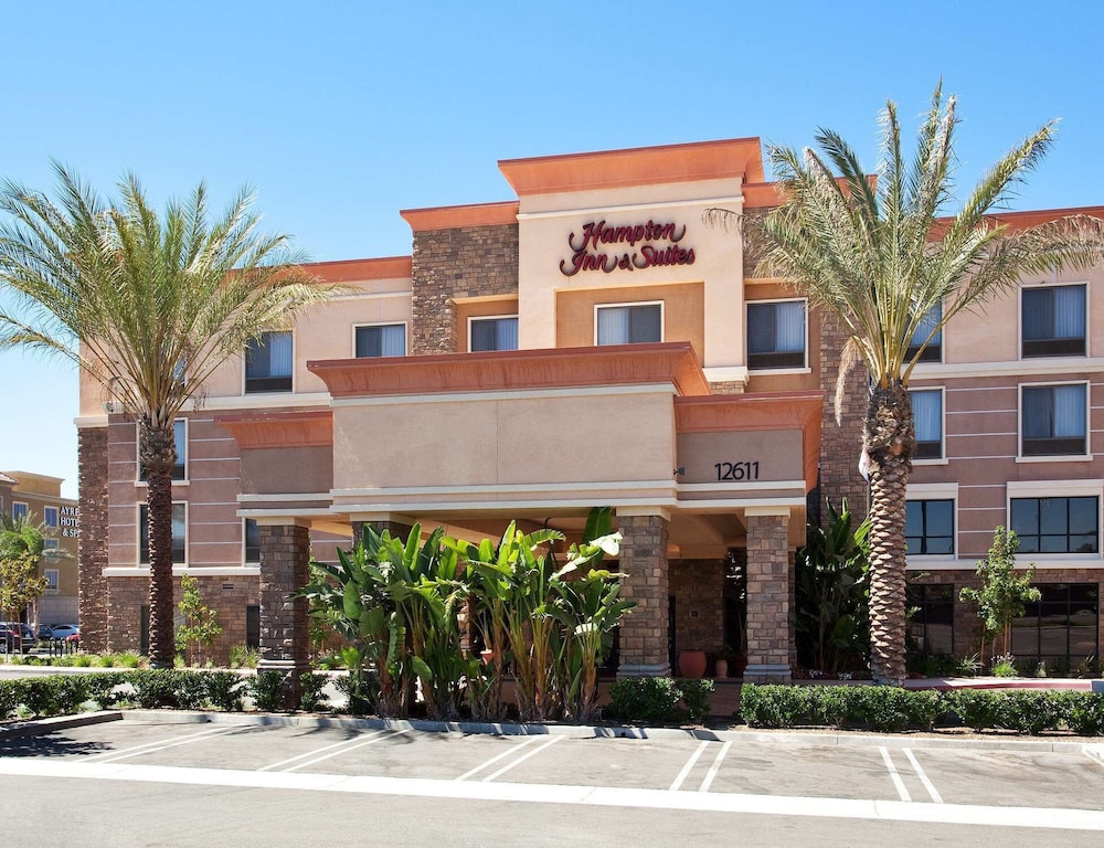 hampton inn and suites moreno valley