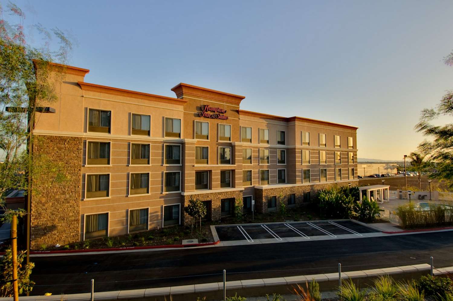 hampton inn and suites moreno valley
