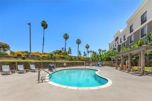 hampton inn and suites moreno valley