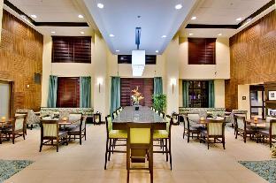 hampton inn and suites moreno valley