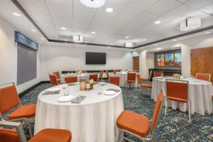 hampton inn and suites moreno valley