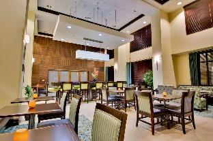 hampton inn and suites moreno valley