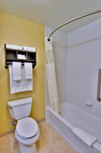 hampton inn and suites moreno valley