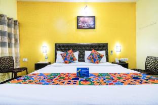 Royal Palace Marina,,2 star