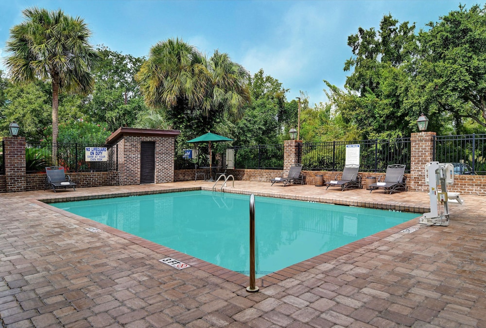 hampton inn charleston mount pleasant patriots point