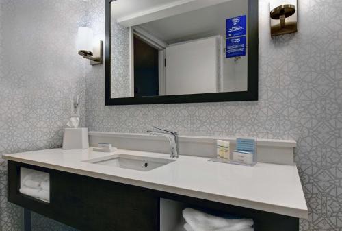 hampton inn charleston mount pleasant patriots point