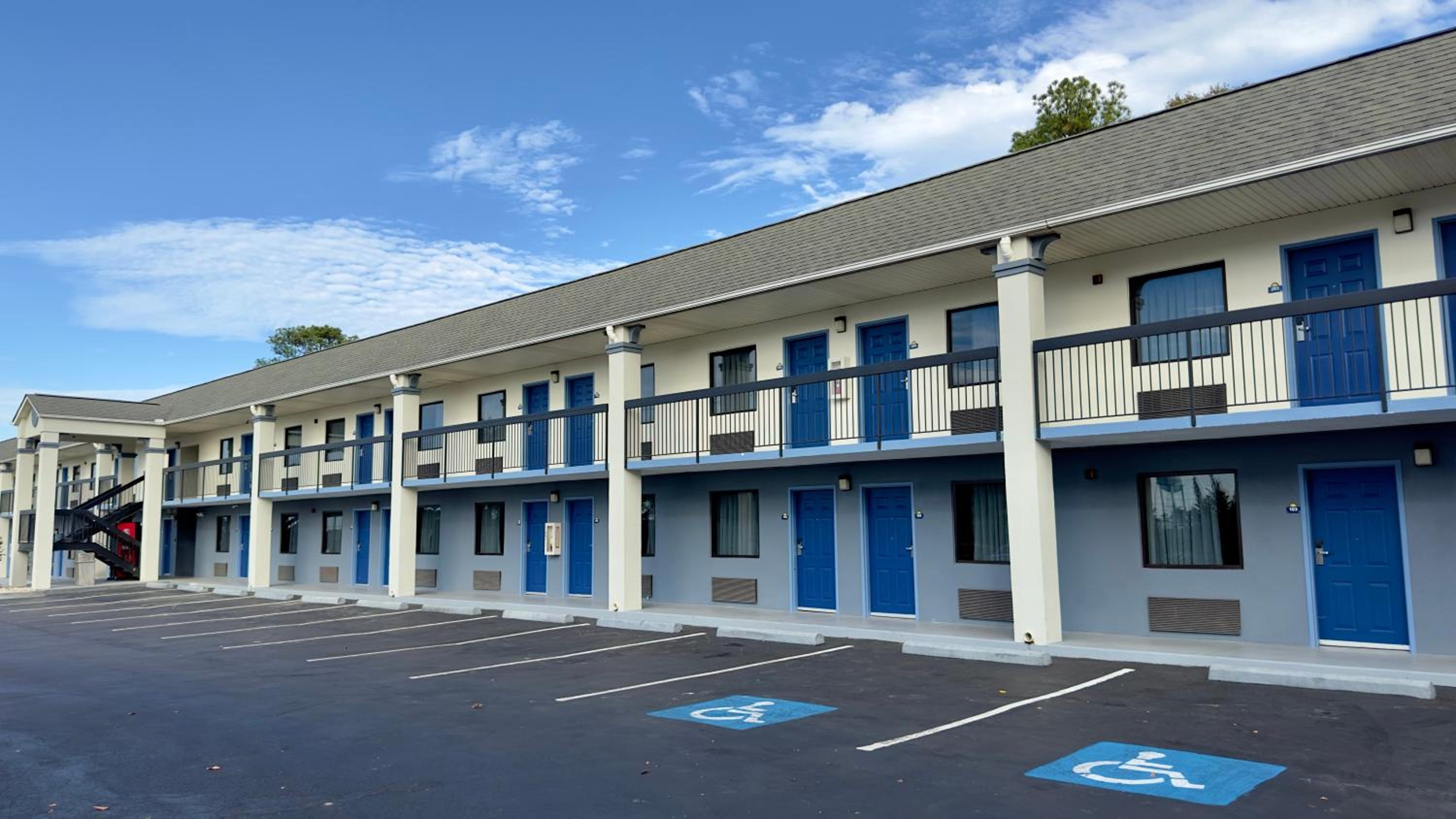 days inn by wyndham lexington columbia