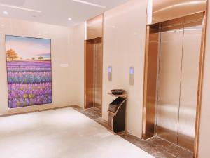 lavande hotel huizhou xinxu government square