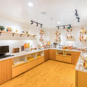 bloom hotel hsr layout sec 6