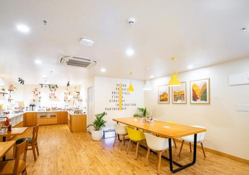 bloom hotel hsr layout sec 6