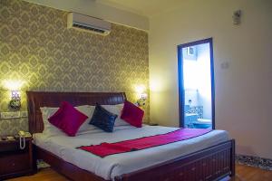 orchid suites a boutique hotel bangalore off residency road
