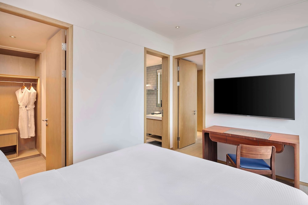 doubletree by hilton shenzhen airport residences