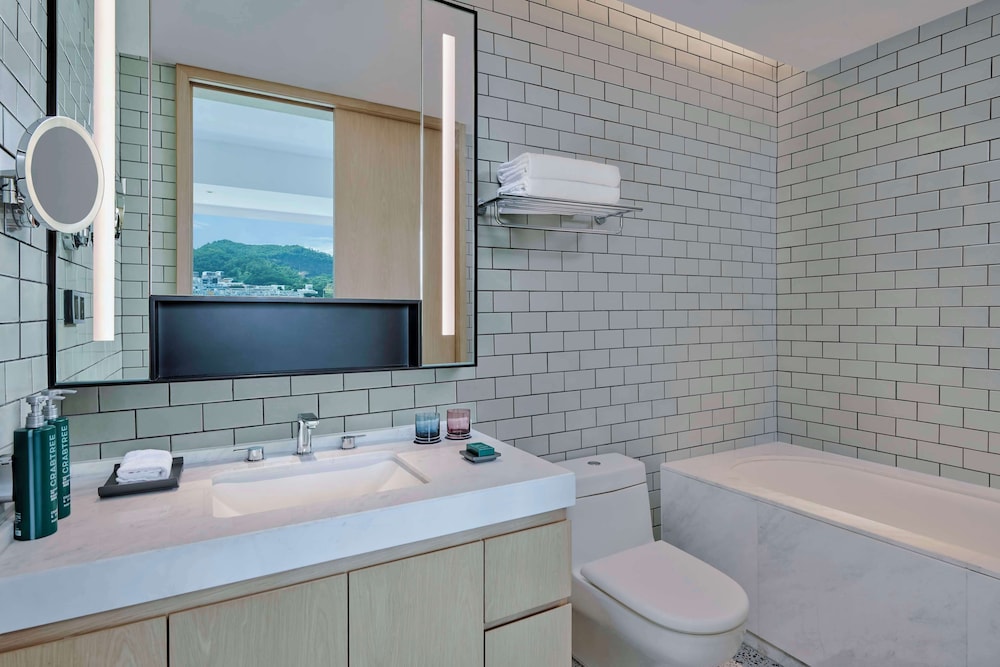 doubletree by hilton shenzhen airport residences