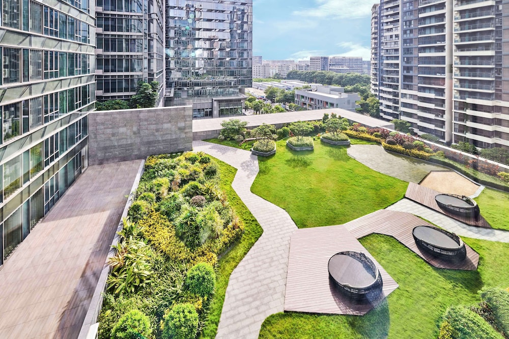 doubletree by hilton shenzhen airport residences