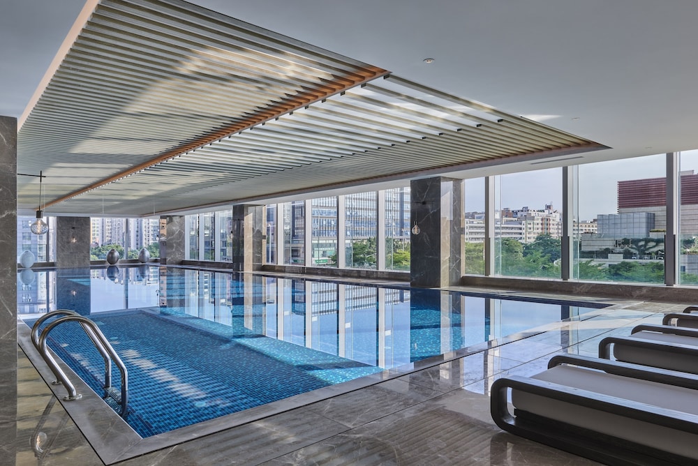 doubletree by hilton shenzhen airport residences