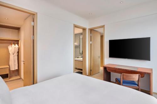 doubletree by hilton shenzhen airport residences