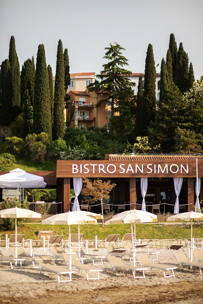 dependences san simon resort