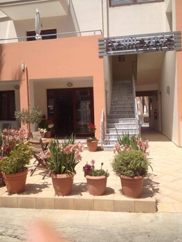platanias