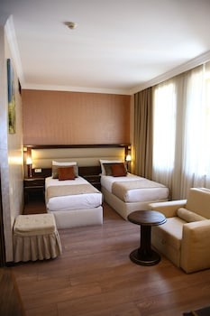 smiths boutique hotel