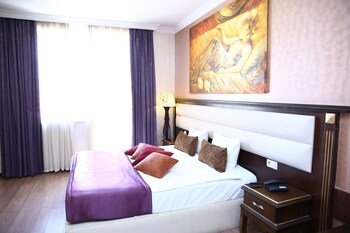 smiths boutique hotel