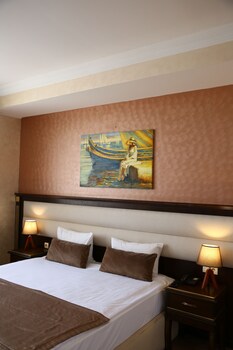 smiths boutique hotel