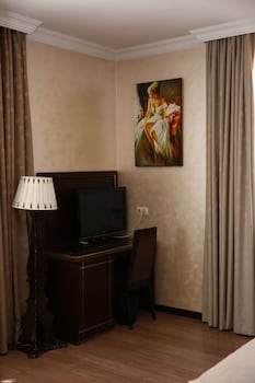 smiths boutique hotel