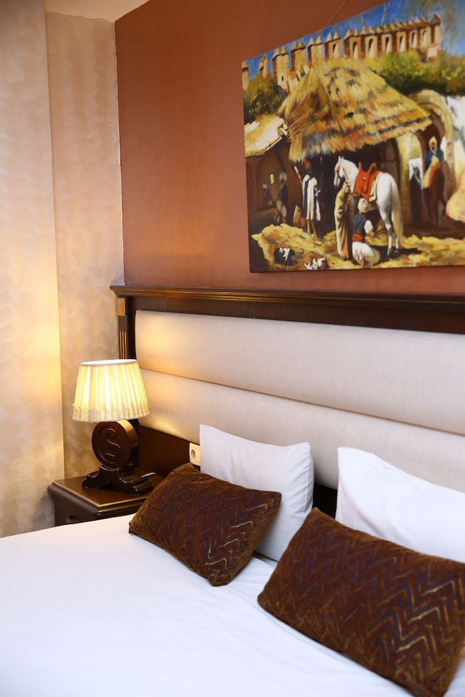 smiths boutique hotel