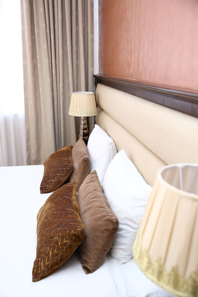 smiths boutique hotel