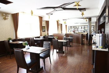smiths boutique hotel