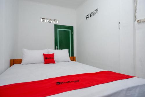 reddoorz syariah ndalem kembang sore yogyakarta