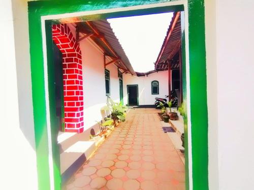 reddoorz syariah ndalem kembang sore yogyakarta