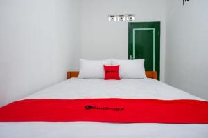 reddoorz syariah ndalem kembang sore yogyakarta