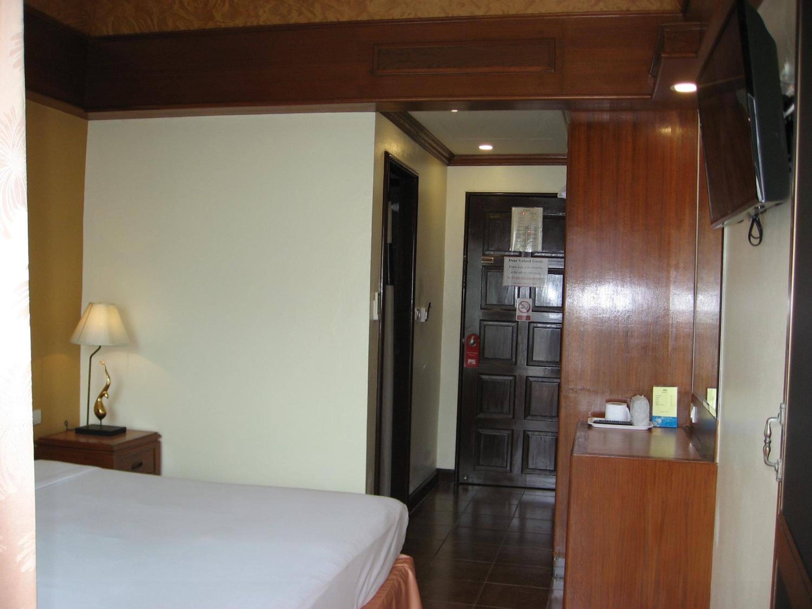 p s hotel sha plus