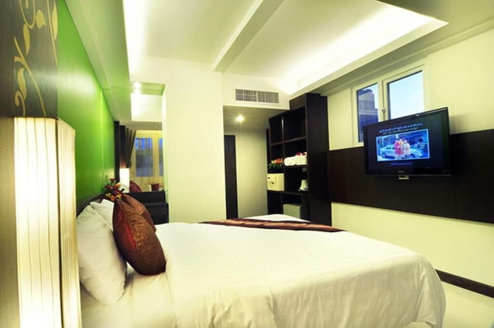 p s hotel sha plus