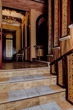 royal antique boutique hotel