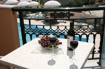 timos hotel