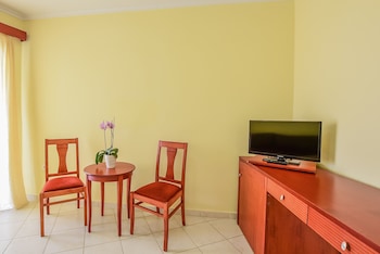 timos hotel
