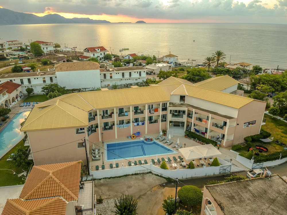 timos hotel