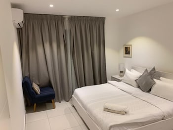 embassy gardens apartment