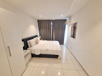 embassy gardens apartment