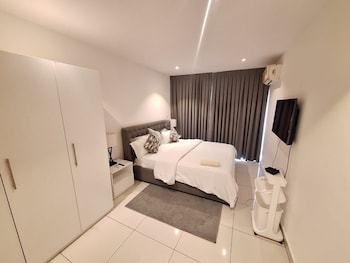 embassy gardens apartment