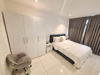 embassy gardens apartment