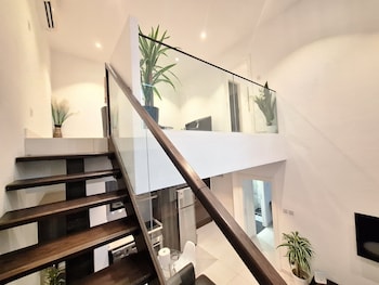 embassy gardens apartment