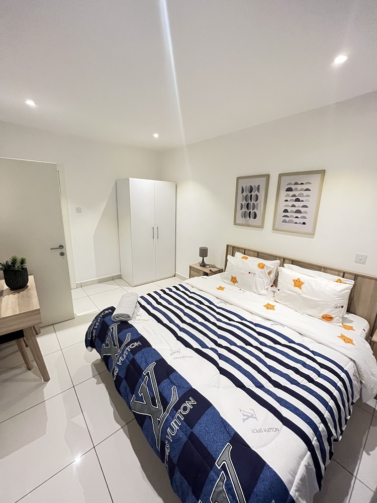 embassy gardens apartment