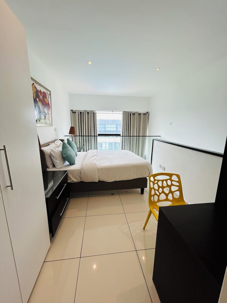 embassy gardens apartment