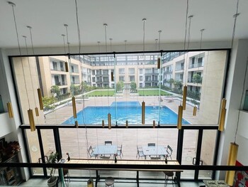 embassy gardens apartment